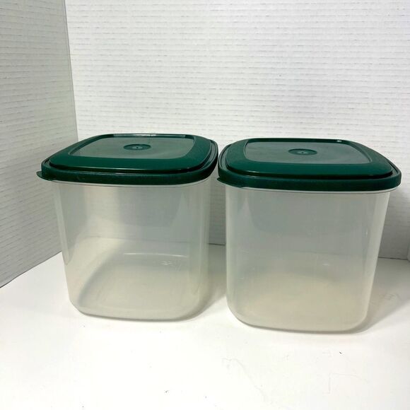 Set Of 2 Food Storage Container With Green Lid 6.5" Tall 123 OZ Unbranded USA - Picture 1 of 7